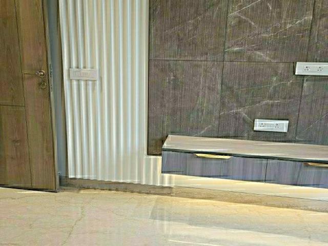 Resale | 3 BHK + Extra Room 1250 Sq.Ft. Apartment in Janakpuri
