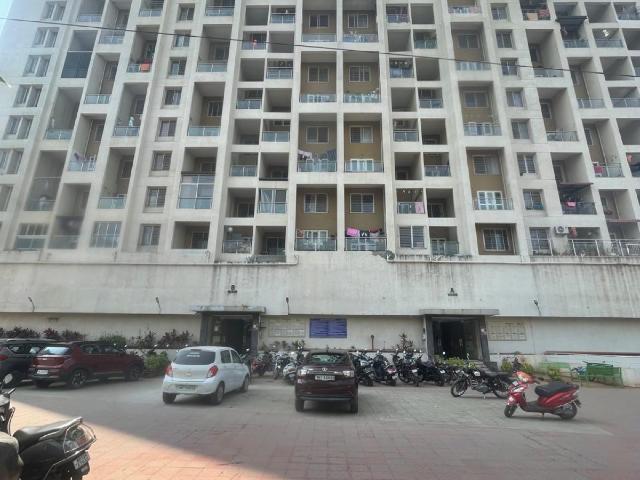 Resale | 3 BHK + Extra Room 1280 Sq.Ft. Apartment in Tara Westbrook