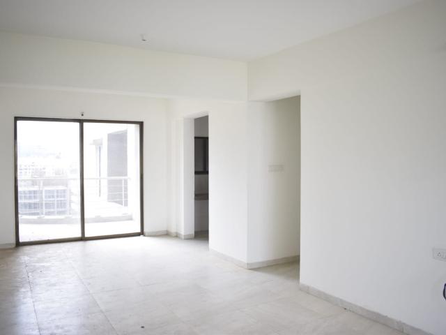 Resale | 3 BHK + Extra Room 1294 Sq.Ft. Apartment in Rachana Beverly Hills