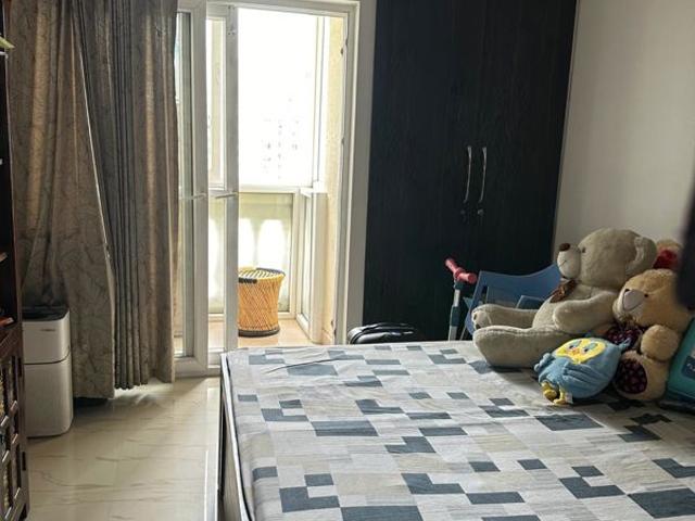 Resale | 3 BHK + Extra Room 1320 Sq.Ft. Apartment in Nimbus The Hyde park