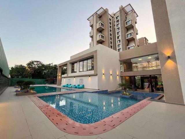 Resale | 3 BHK + Extra Room 1353 Sq.Ft. Apartment in Supreme Belmac Residences