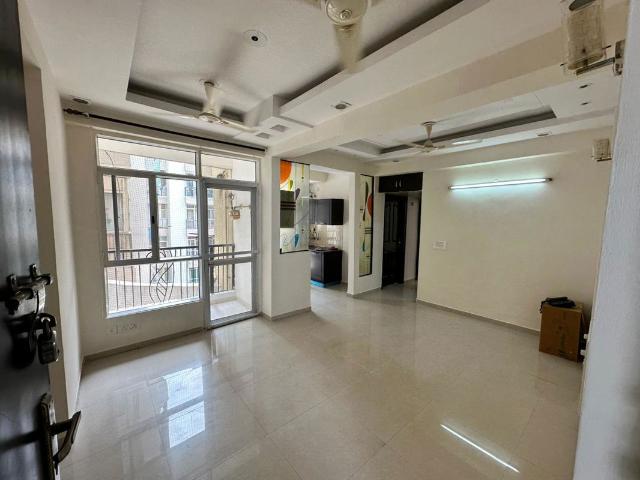 Resale | 3 BHK + Extra Room 1385 Sq.Ft. Apartment in Prateek Laurel