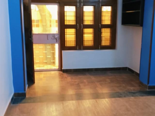 Resale | 3 BHK + Extra Room 1400 Sq.Ft. Apartment in Vasant Kunj
