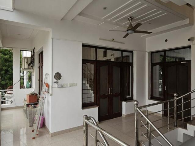 Resale | 3 BHK + Extra Room 1400 Sq.Ft. Independent House in Gomti Nagar