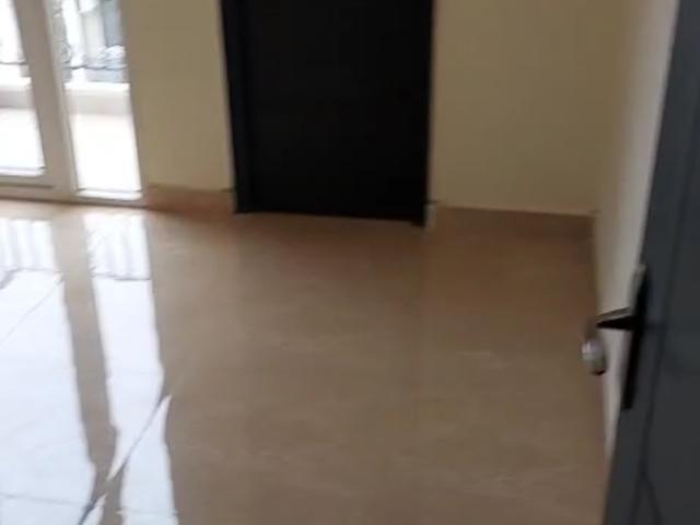Resale | 3 BHK + Extra Room 1440 Sq.Ft. Apartment in Signature Global Park