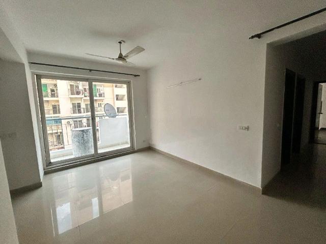 Resale | 3 BHK + Extra Room 1550 Sq.Ft. Apartment in JM Aroma