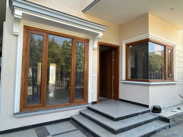 Resale | 3 BHK + Extra Room 1560 Sq.Ft. Apartment in Touch Homes