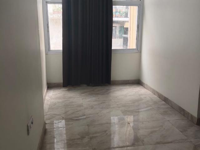 Resale | 3 BHK + Extra Room 1600 Sq.Ft. Apartment in Vasant Kunj
