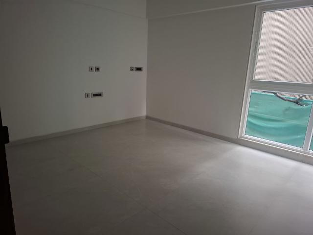 Resale | 3 BHK + Extra Room 1652 Sq.Ft. Apartment in Tej Navya