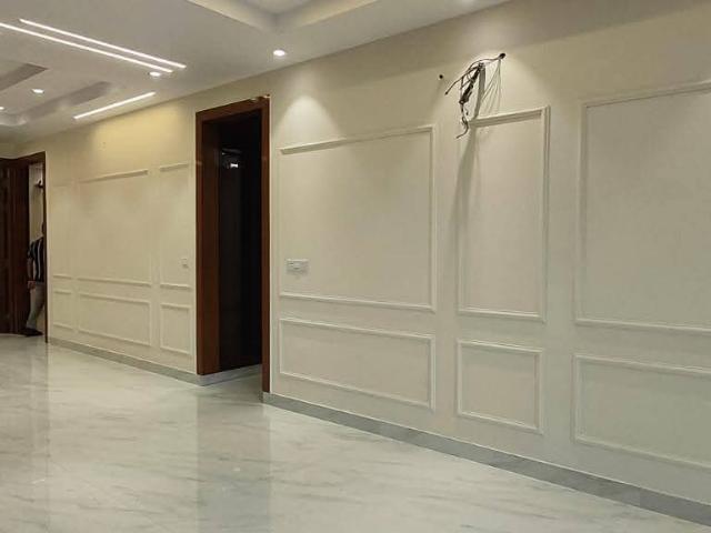 Resale | 3 BHK + Extra Room 1728 Sq.Ft. Apartment in CS Roseate 63