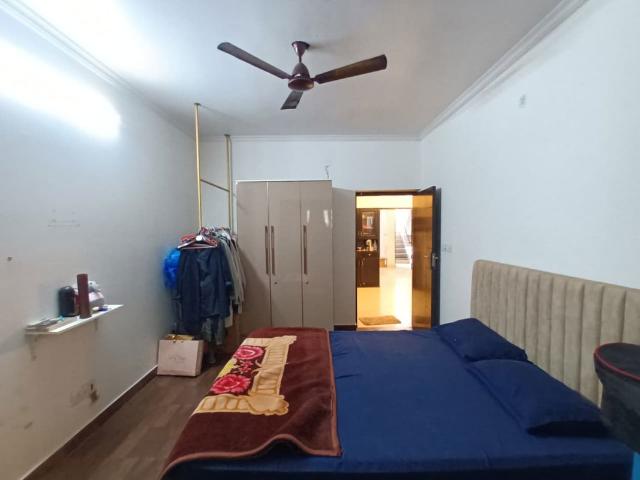 Resale | 3 BHK + Extra Room 1800 Sq.Ft. Apartment in Vasant Kunj
