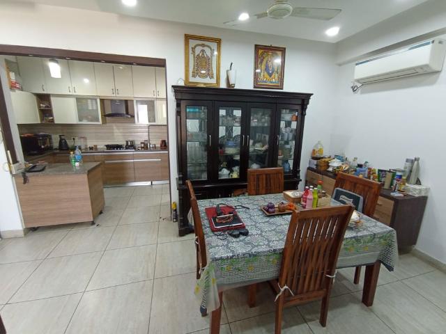 Resale | 3 BHK + Extra Room 1827 Sq.Ft. Apartment in ABA Cleo County