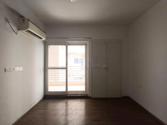 Resale | 3 BHK + Extra Room 1827 Sq.Ft. Apartment in ABA Cleo Gold