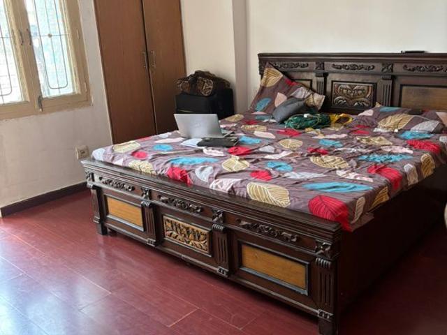 Resale | 3 BHK + Extra Room 1850 Sq.Ft. Apartment in Amrapali Vaishali