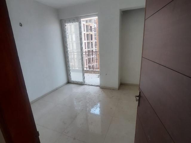 Resale | 3 BHK + Extra Room 1887 Sq.Ft. Apartment in Omaxe The Resort
