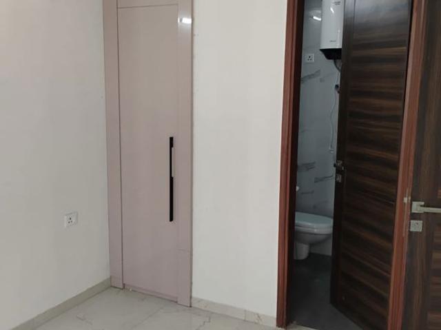 Resale | 3 BHK + Extra Room 1918 Sq.Ft. Apartment in Godrej Air Sector 85