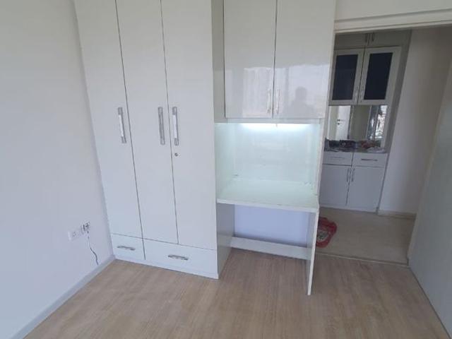 Resale | 3 BHK + Extra Room 1931 Sq.Ft. Apartment in DLF The Skycourt