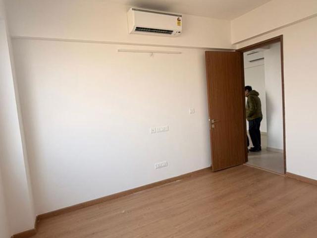 Resale | 3 BHK + Extra Room 2080 Sq.Ft. Apartment in Godrej Woods