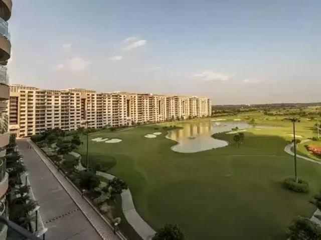 Resale | 3 BHK + Extra Room 2190 Sq.Ft. Apartment in Ambience Island Lagoon