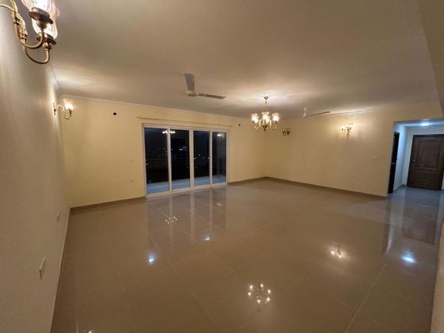Resale | 3 BHK + Extra Room 2300 Sq.Ft. Apartment in ATS Golf Meadows