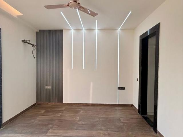 Resale | 3 BHK + Extra Room 2408 Sq.Ft. Apartment in SS The Leaf