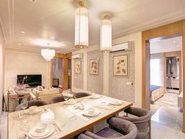 Resale | 3 BHK + Extra Room 2600 Sq.Ft. Apartment in Aerocity