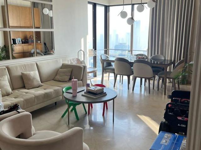 Resale | 3 BHK + Servant Room,Extra Room 1090 Sq.Ft. Apartment in Lodha The Park