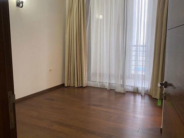 Resale | 3 BHK + Servant Room,Extra Room 2450 Sq.Ft. Apartment in Smart World One DXP