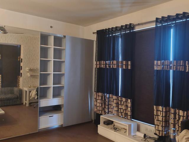 Resale | 3 BHK + Servant Room,Extra Room 2659 Sq.Ft. Apartment in DLF Hamilton Court