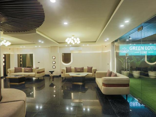 Resale | 3 BHK + Servant Room,Store Room 2215 Sq.Ft. Apartment in Tata Gurgaon Gateway
