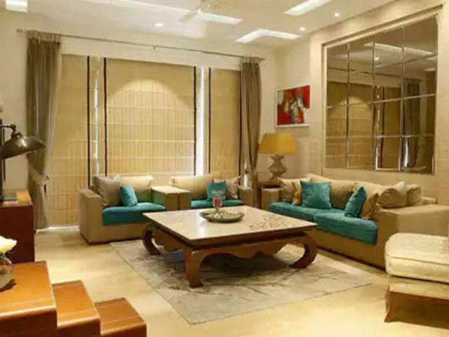 Resale | 3 BHK + Servant Room,Store Room 3090 Sq.Ft. Apartment in Sector 22