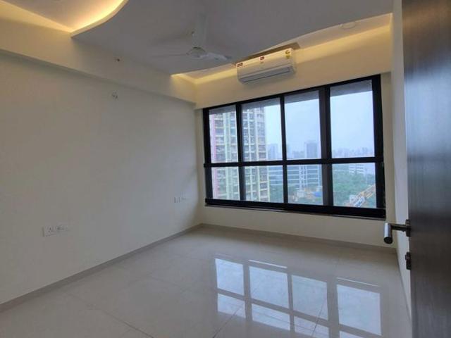 Resale | 3 BHK + Servant Room,Study Room 1230 Sq.Ft. Apartment in Kalpataru Magnus