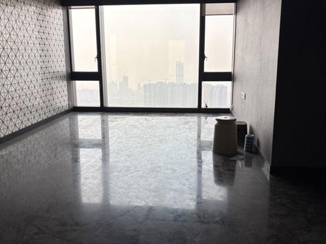 Resale | 3 BHK + Servant Room,Study Room 1380 Sq.Ft. Apartment in Lodha Trump Tower