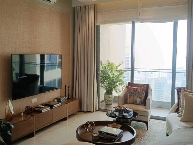Resale | 3 BHK + Servant Room,Study Room 1490 Sq.Ft. Apartment in Piramal Mahalaxmi
