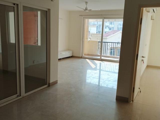 Resale | 3 BHK + Servant Room,Study Room 1650 Sq.Ft. Apartment in Emaar Emerald Floors Premier