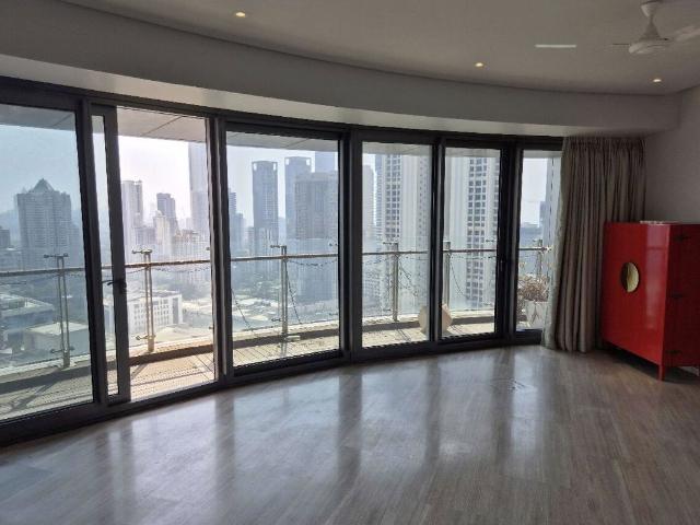 Resale | 3 BHK + Servant Room,Study Room 1780 Sq.Ft. Apartment in Lodha World One