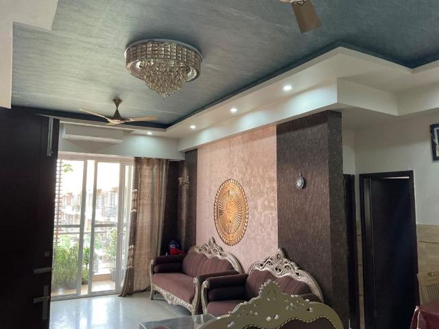 Resale | 3 BHK + Servant Room,Study Room 1950 Sq.Ft. Apartment in Adani Samsara