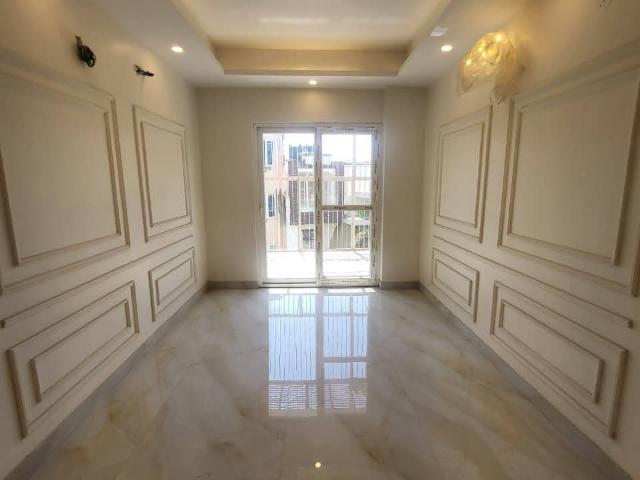 Resale | 3 BHK + Servant Room,Study Room 2125 Sq.Ft. Apartment in Emaar The Palm Drive The Premier Terraces
