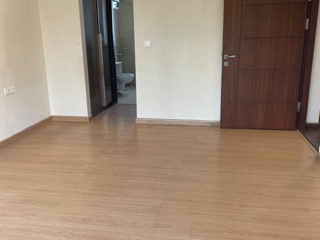 Resale | 3 BHK + Servant Room,Study Room 2125 Sq.Ft. Apartment in Emaar The Palm Drive The Premier Terraces