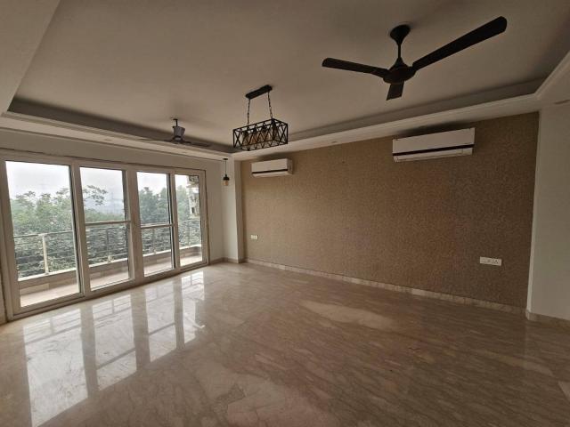 Resale | 3 BHK + Servant Room,Study Room 2125 Sq.Ft. Apartment in Emaar The Palm Drive The Premier Terraces
