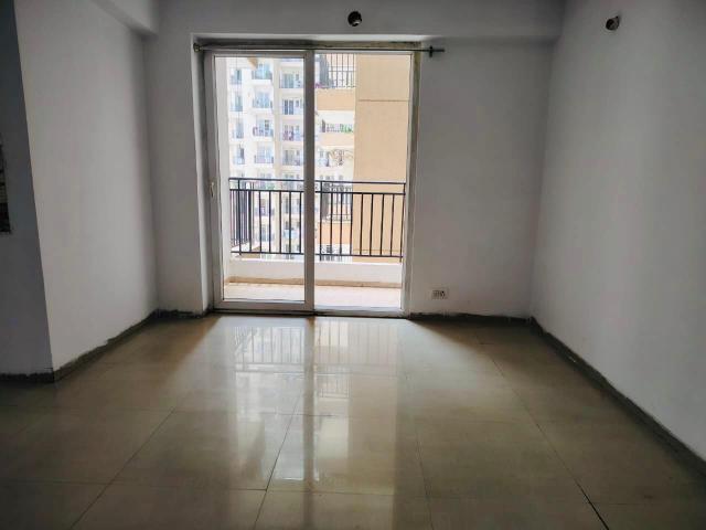 Resale | 3 BHK + Servant Room,Study Room 954 Sq.Ft. Apartment in Saya Gold Avenue