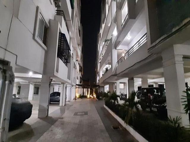Resale | 3 BHK + Servant Room,Study Room,Extra Room 1660 Sq.Ft. Apartment in Manikonda