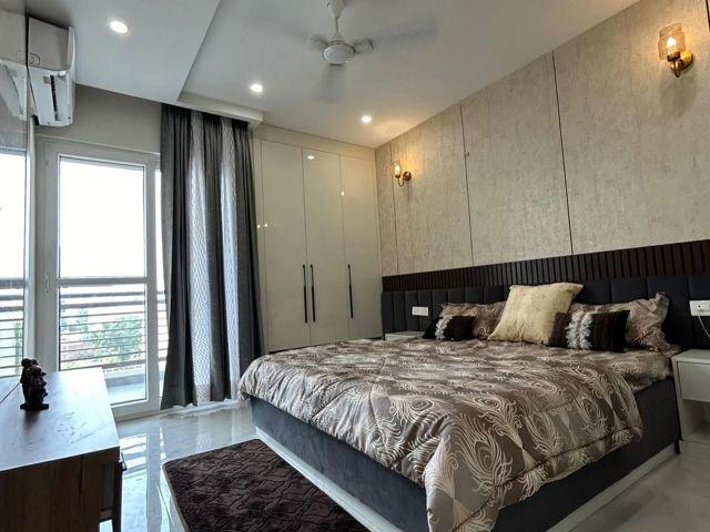 Resale | 3 BHK + Servant Room,Study Room,Extra Room 1730 Sq.Ft. Apartment in Kharar Landran Road