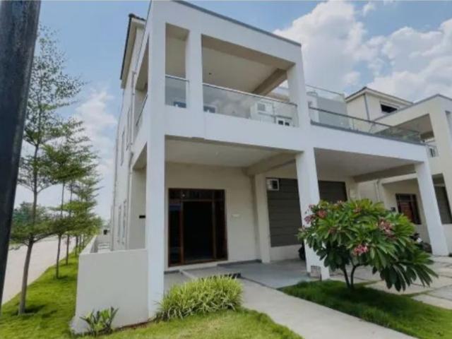 Resale | 3 BHK + Servant Room,Study Room,Extra Room,Basement,Store Room 2498 Sq.Ft. Villa in Sri Mytri Aavasa