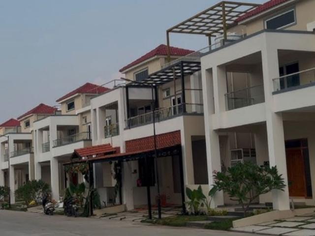 Resale | 3 BHK + Servant Room,Study Room,Extra Room,Basement,Store Room 2398 Sq.Ft. Villa in Sri Mytri Aavasa