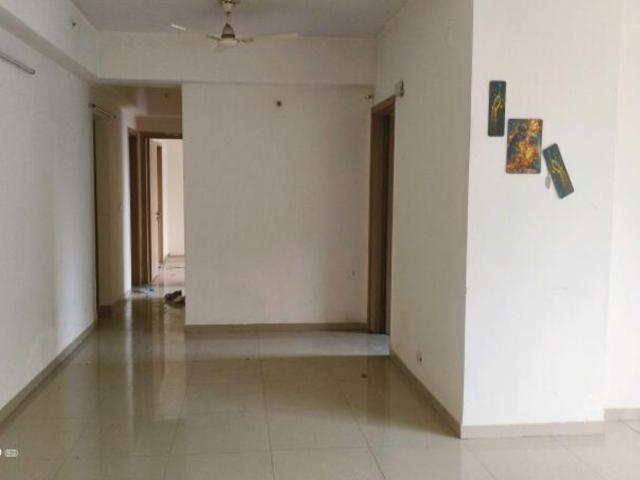 Resale | 3 BHK + Servant Room,Study Room,Store Room 1930 Sq.Ft. Apartment in DLF New Town Heights III