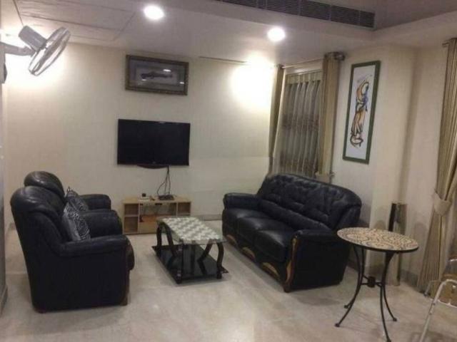 Resale | 3 BHK + Servant Room,Study Room,Store Room 2125 Sq.Ft. Apartment in SAS Shalimar Grand