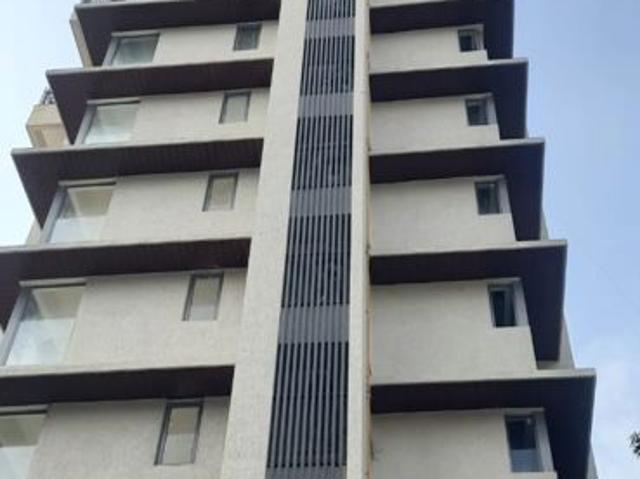 Resale | 3 BHK + Servant Room 1468 Sq.Ft. Apartment in Bandra West