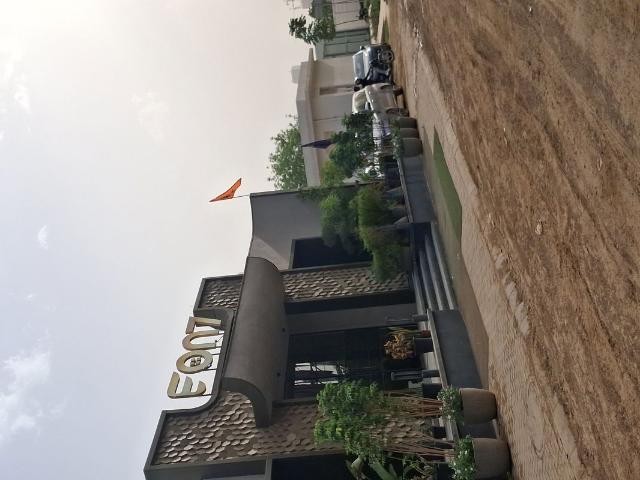 Resale | 3 BHK + Servant Room 1475 Sq.Ft. Apartment in Sector 10A