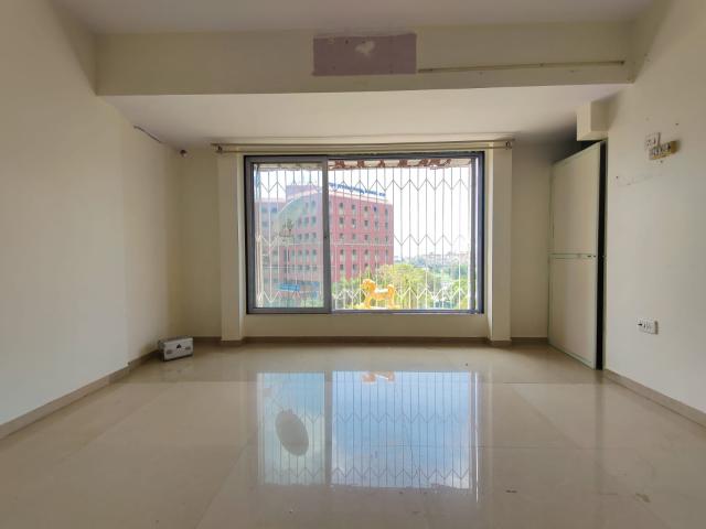 Resale | 3 BHK + Servant Room 1485 Sq.Ft. Apartment in Romell Diva